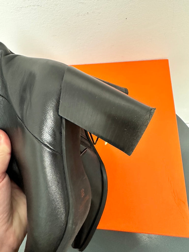 MACE - Enkellaarsjes - zwart leer, rits aan de zijkant, blokhak 6 cm - 36