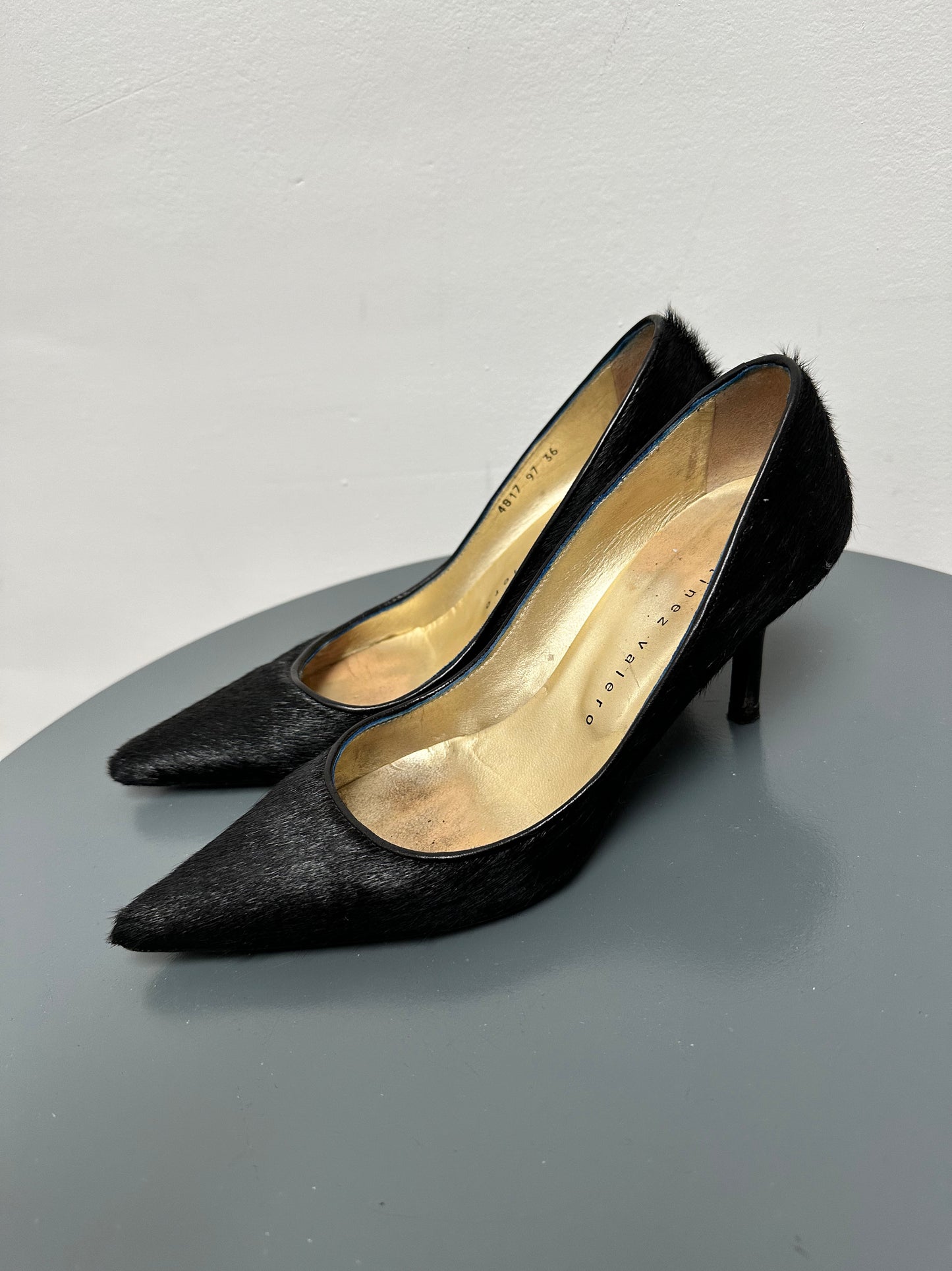 Martinez Valero ponyhair pumps maat 36