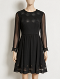 Ted Baker London - Jurk - zwart, semi-transparante mouwen, kantpatroon