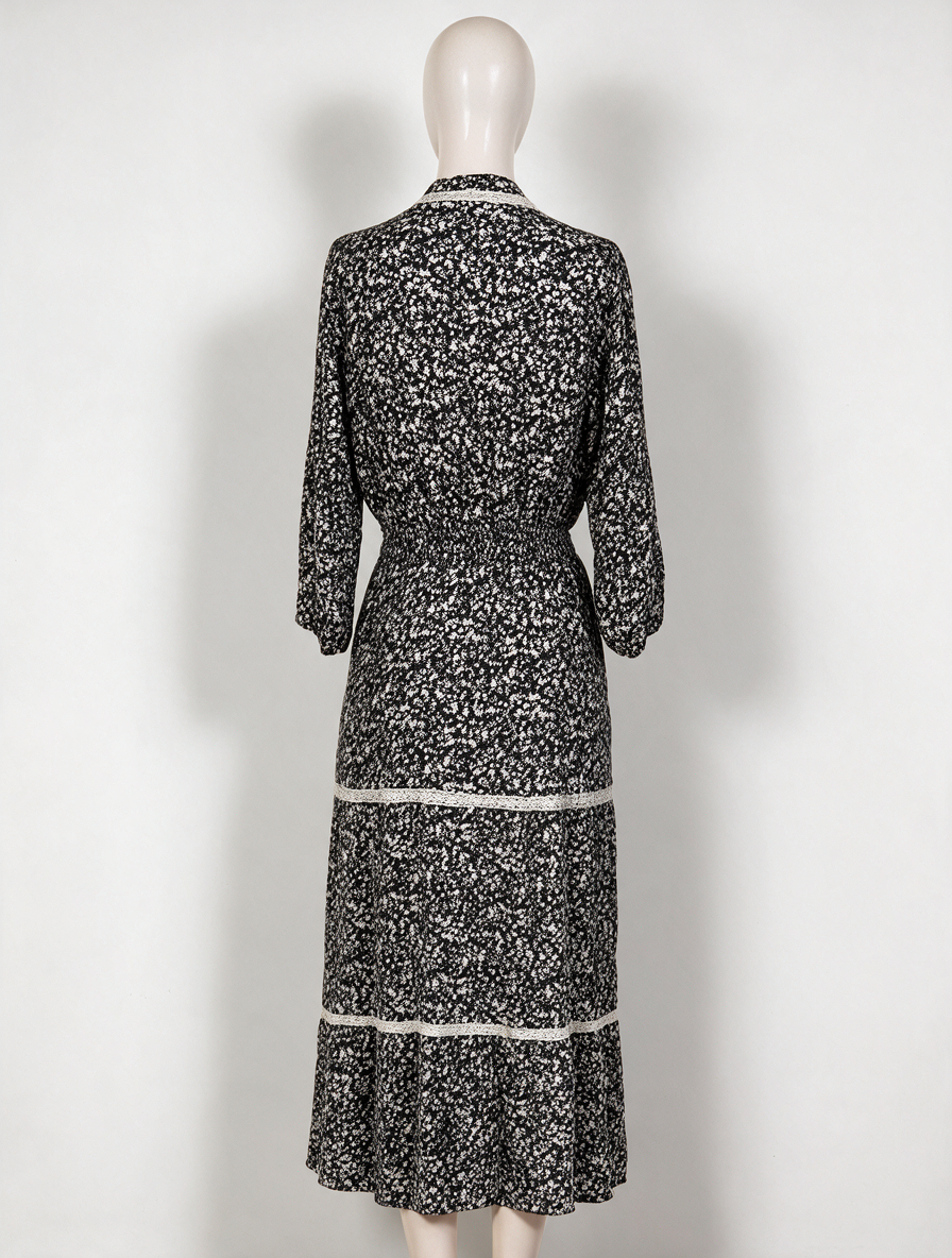Geisha - Jurk - zwart-wit bloemenprint, maxi-lengte, V-hals met koordsluiting - S