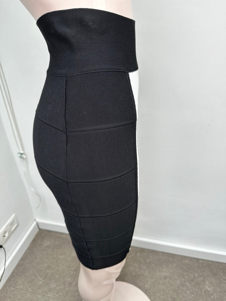 BCBGMAXAZRIA zwarte bodycon rok maat S
