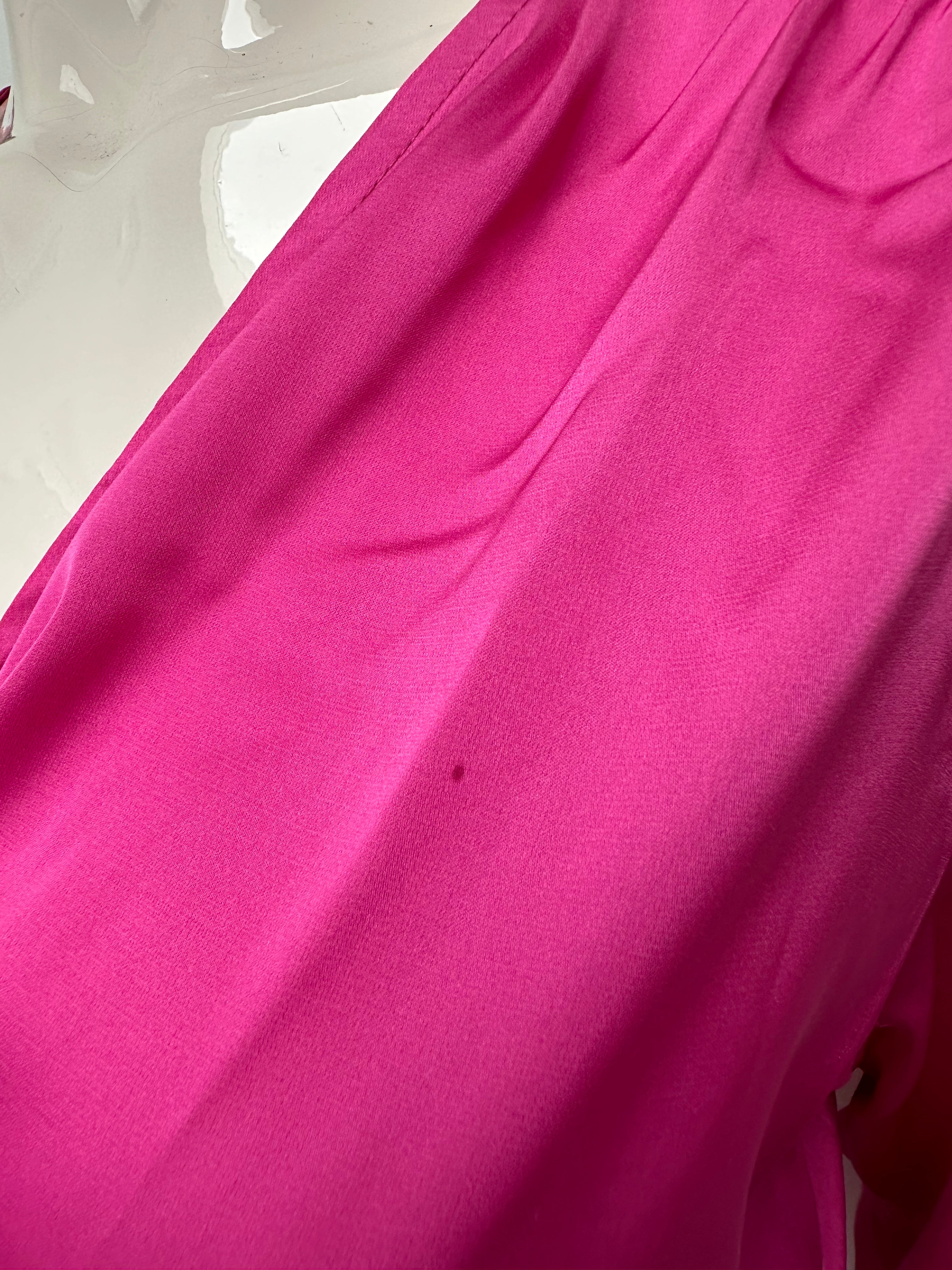 NA-KD satijnen overslag top fuchsia maat XS