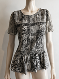 Karen Millen - Blouse - zwart-wit dierenprint, korte mouwen, gesmockte taille - S