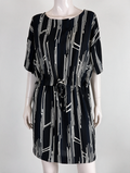 Modström - Jurk - zwart-wit, grafische print, strikkoord in de taille - XS
