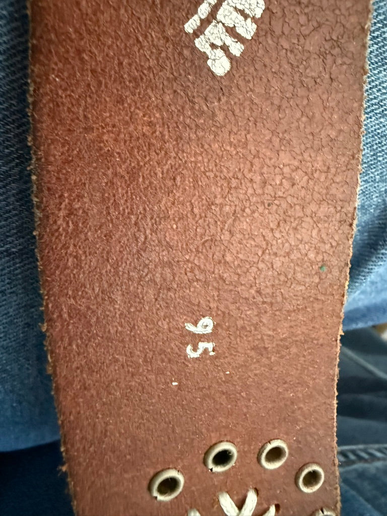 Cowboysbelt Riem - bruin suède, grote zilverkleurige gesp, western/bohemian stijl - 95 cm
