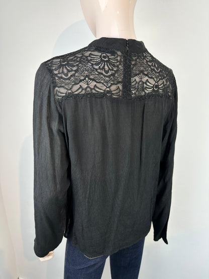 Nümph zwarte blouse met kant en ruffle maat 40