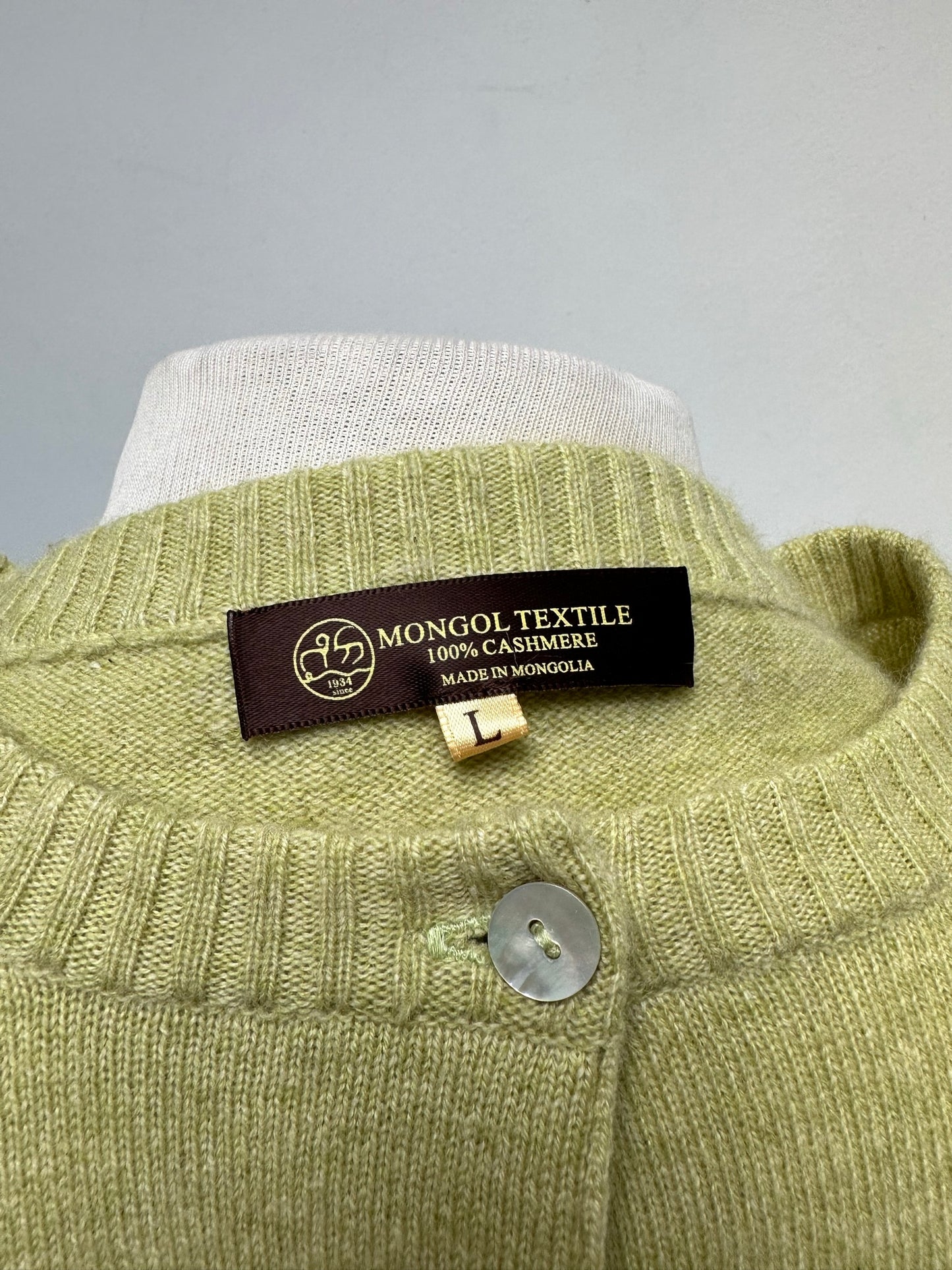 Mongol Textile Cashmere vest groen maat L