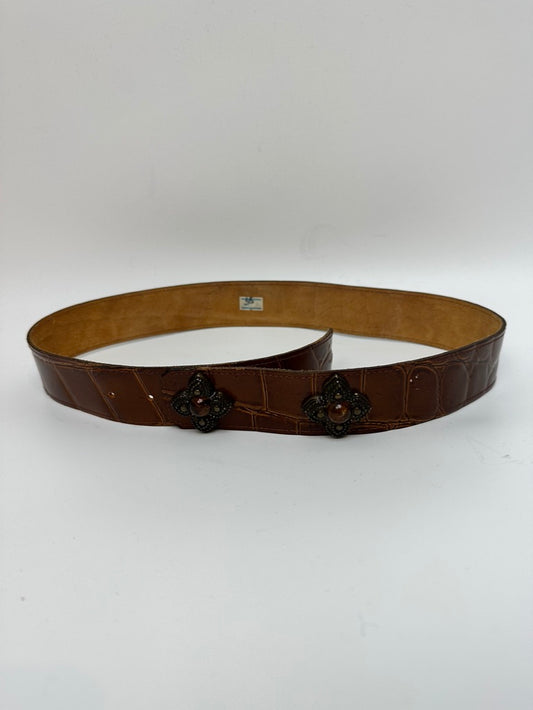 Bruine vintage kroko riem met bloemendetails maat 80 cm