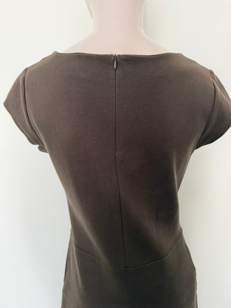 Filippa K - Jurk - bruin, ronde hals, korte mouw - L