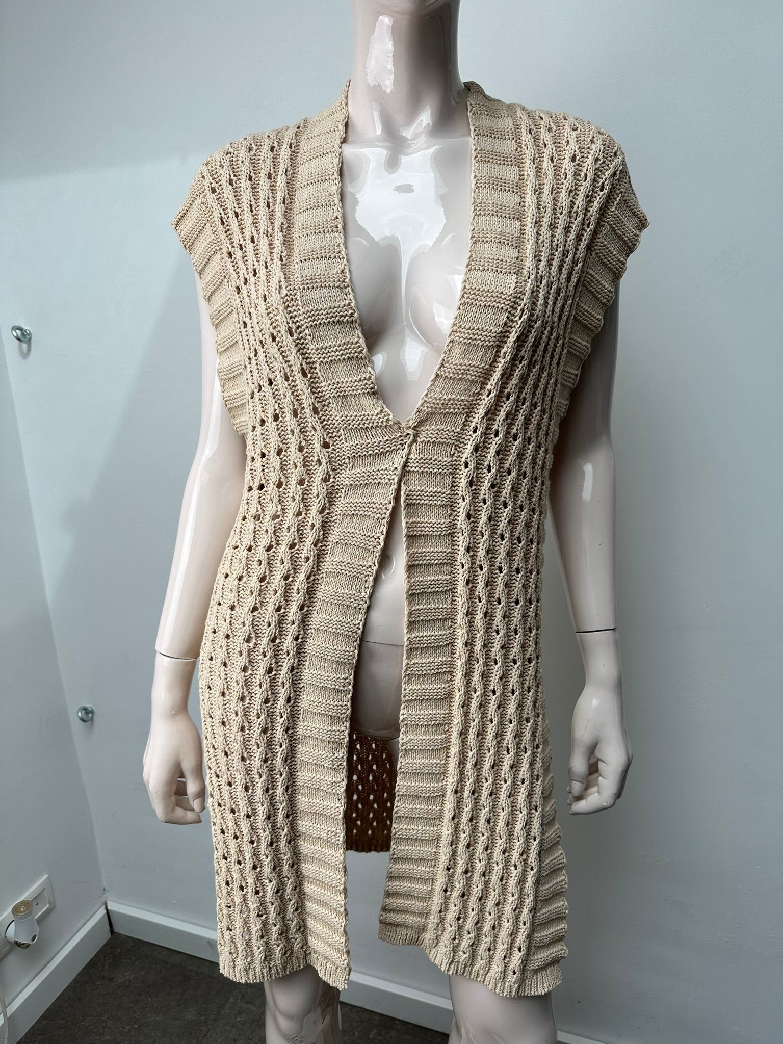 Caroline Biss mouwloos vest maat 36