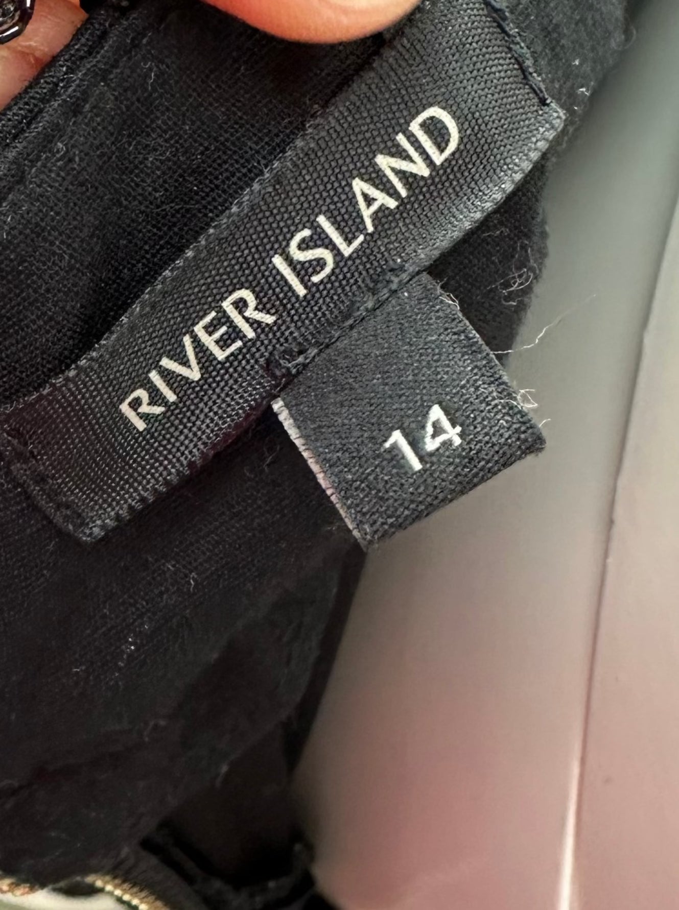 River Island opengewerkte rok maat 40