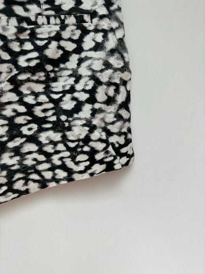 H&M short met print maat 38