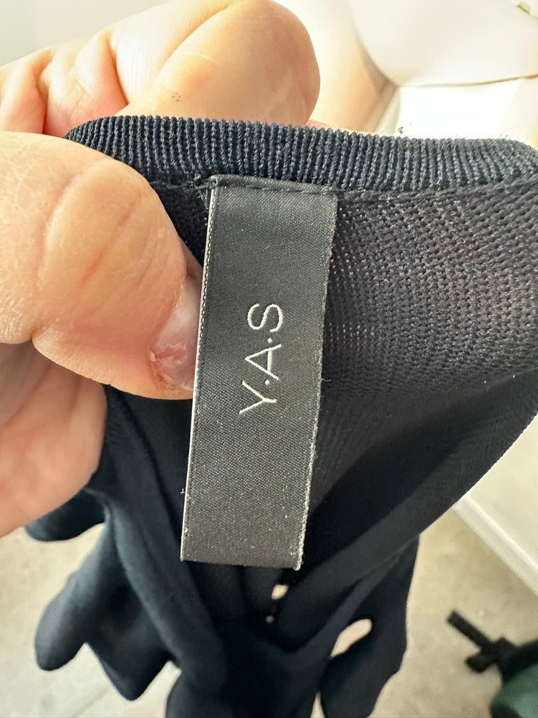 Y.A.S. zwart jurkje maat L