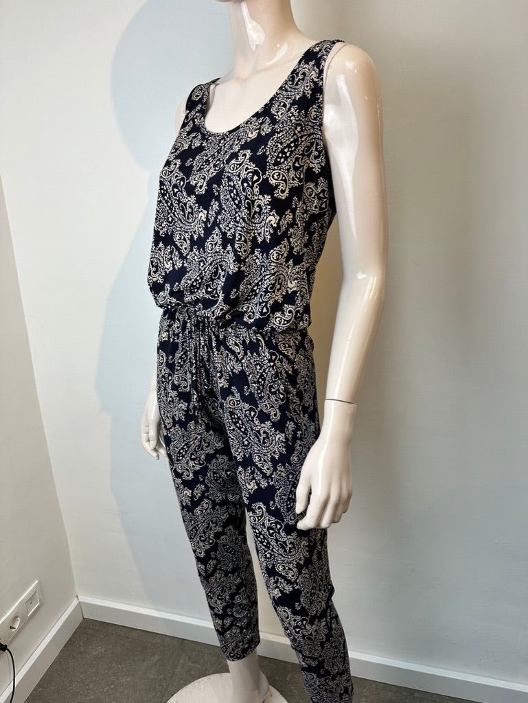 Essentiel hotsell antwerp jumpsuit