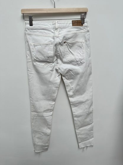 H&M ripped jeans wit maat 27/32