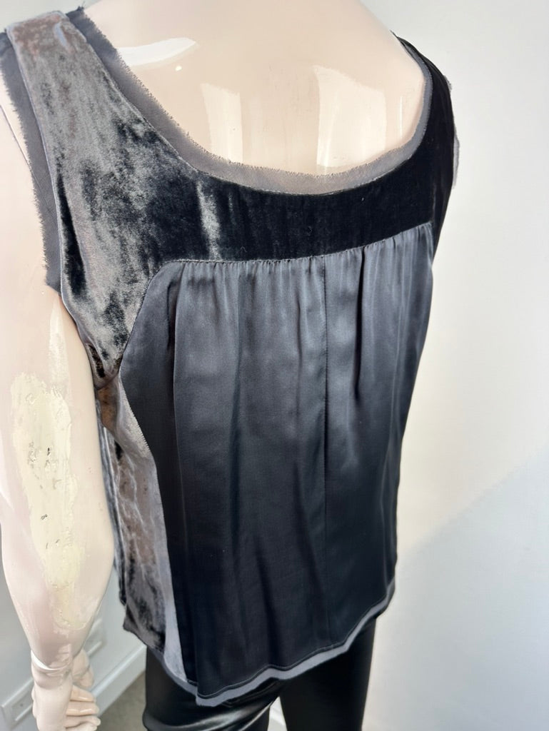 Gerard Darel - Top - grijs, satijnlook, velvet accenten - FR42 NL38