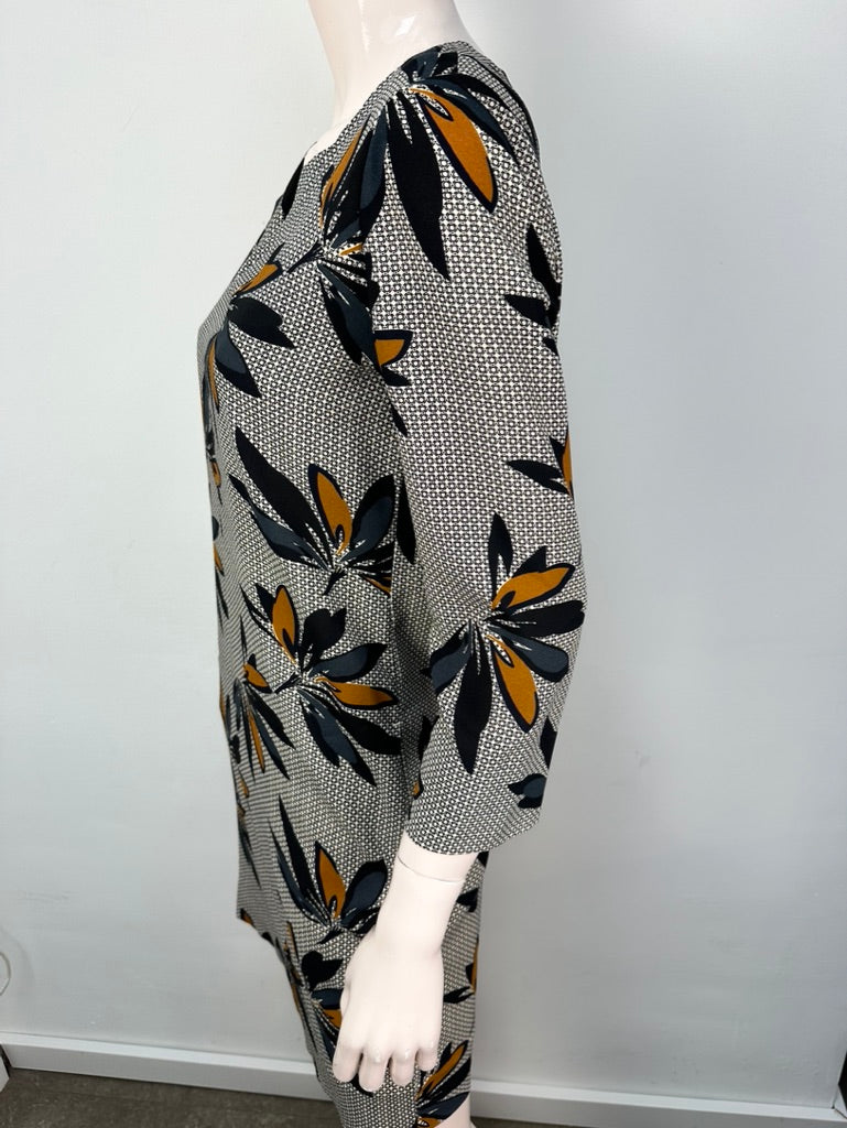 Essentiel Antwerp Jurk met V-hals Maat 34