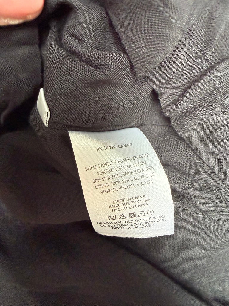 Essentiel Antwerp - Jurk - zwart-wit stippenpatroon, lange mouwen, knoopsluiting achter - S