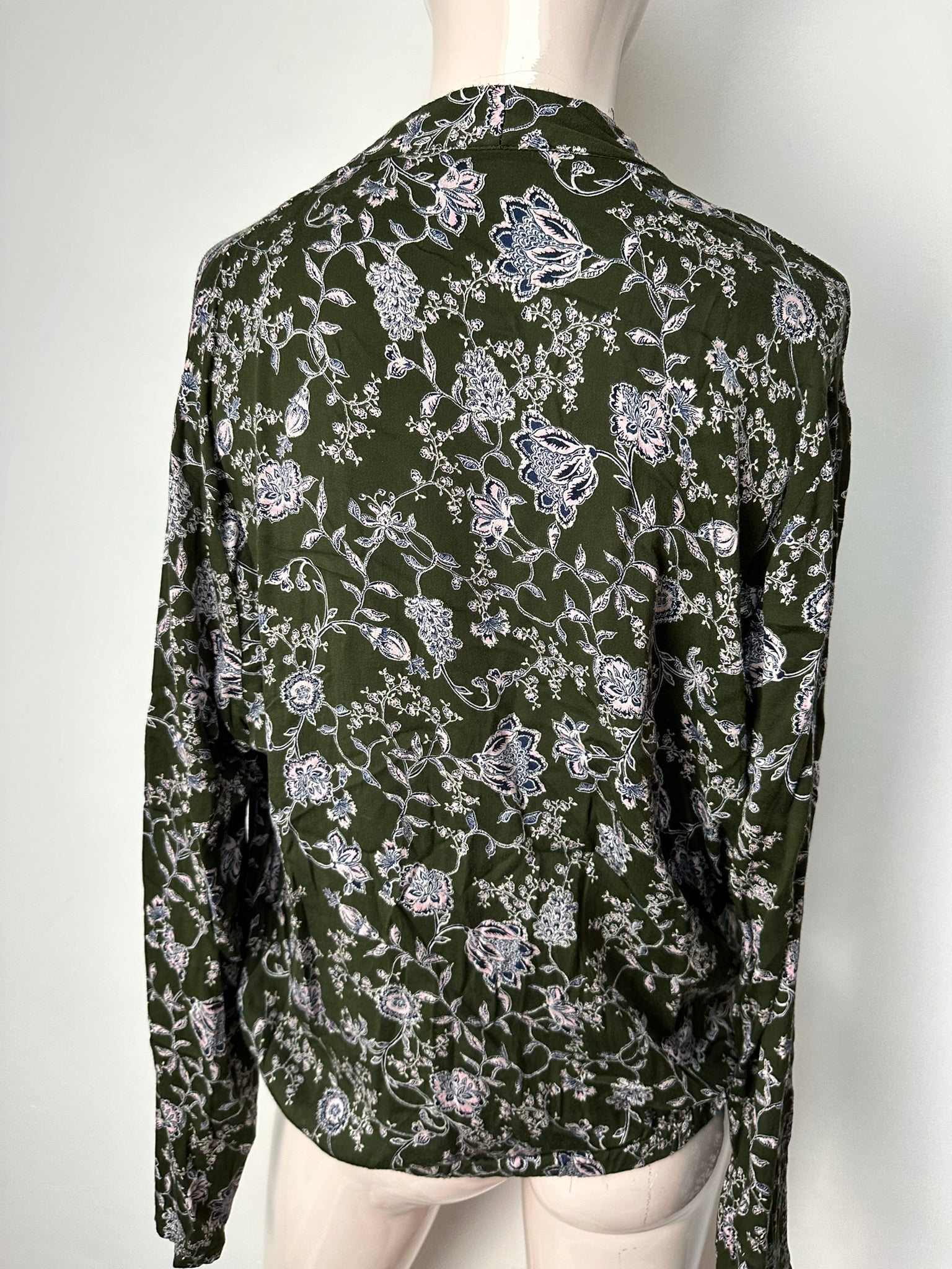 Rosemunde groene longsleeve overslag maat L