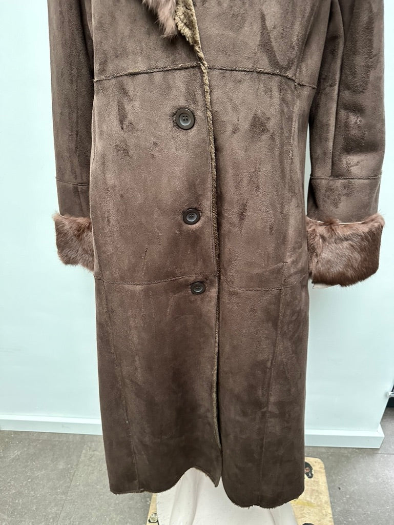 Gerard Darel - Jas - bruin suèdelook, bontkraag en bontmanchetten, lang model - XL