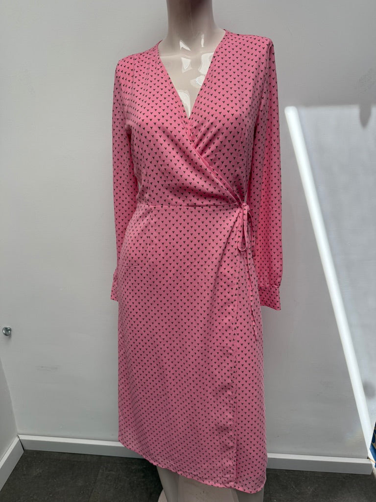 YAS - Jurk - roze, grafische print, overslag - maat S