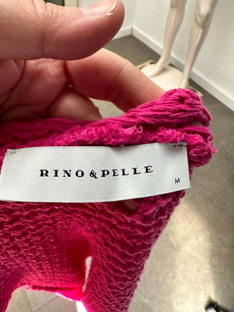 Rino & Pelle - Vest - fuchsia roze, opengewerkt patroon, mouwloos - M