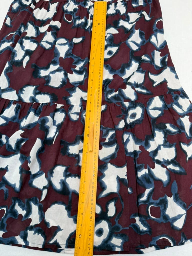 Mouwloze A-lijn jurk met abstracte print in bordeaux/blauw/wit – 38