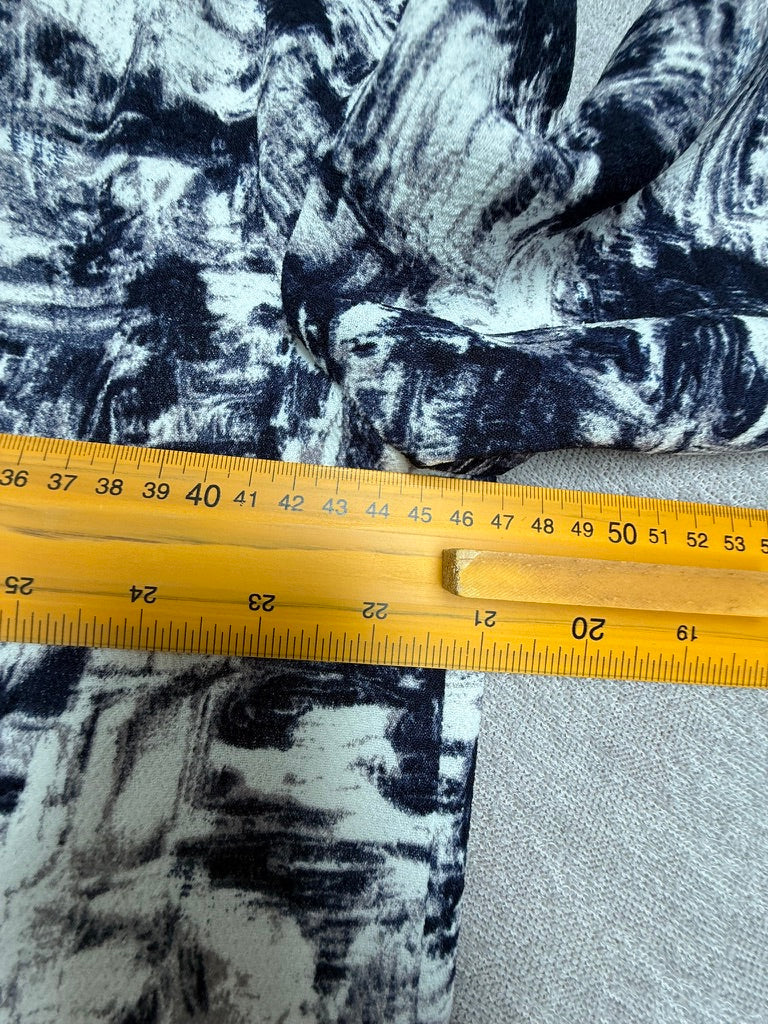 Essentiel Antwerp Jurk Maat 36 – Zwart-Witte Abstracte Print Jurk met 3/4 Mouwen