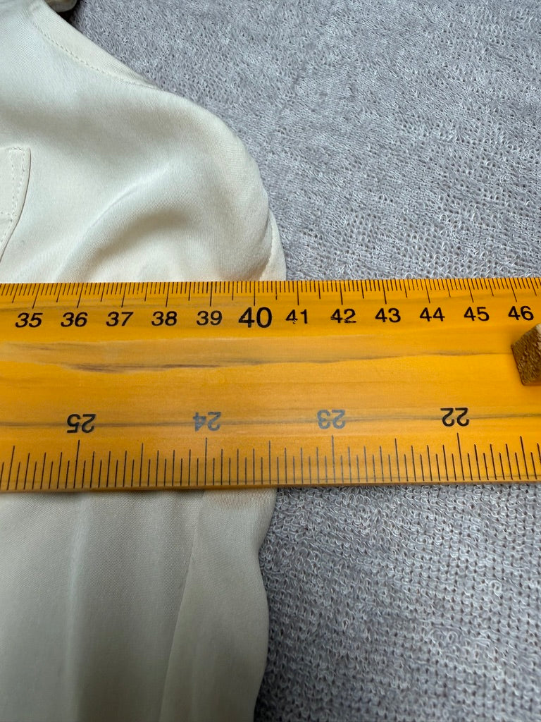 Theory - Blouse - crème, mouwloos, zijde - maat S