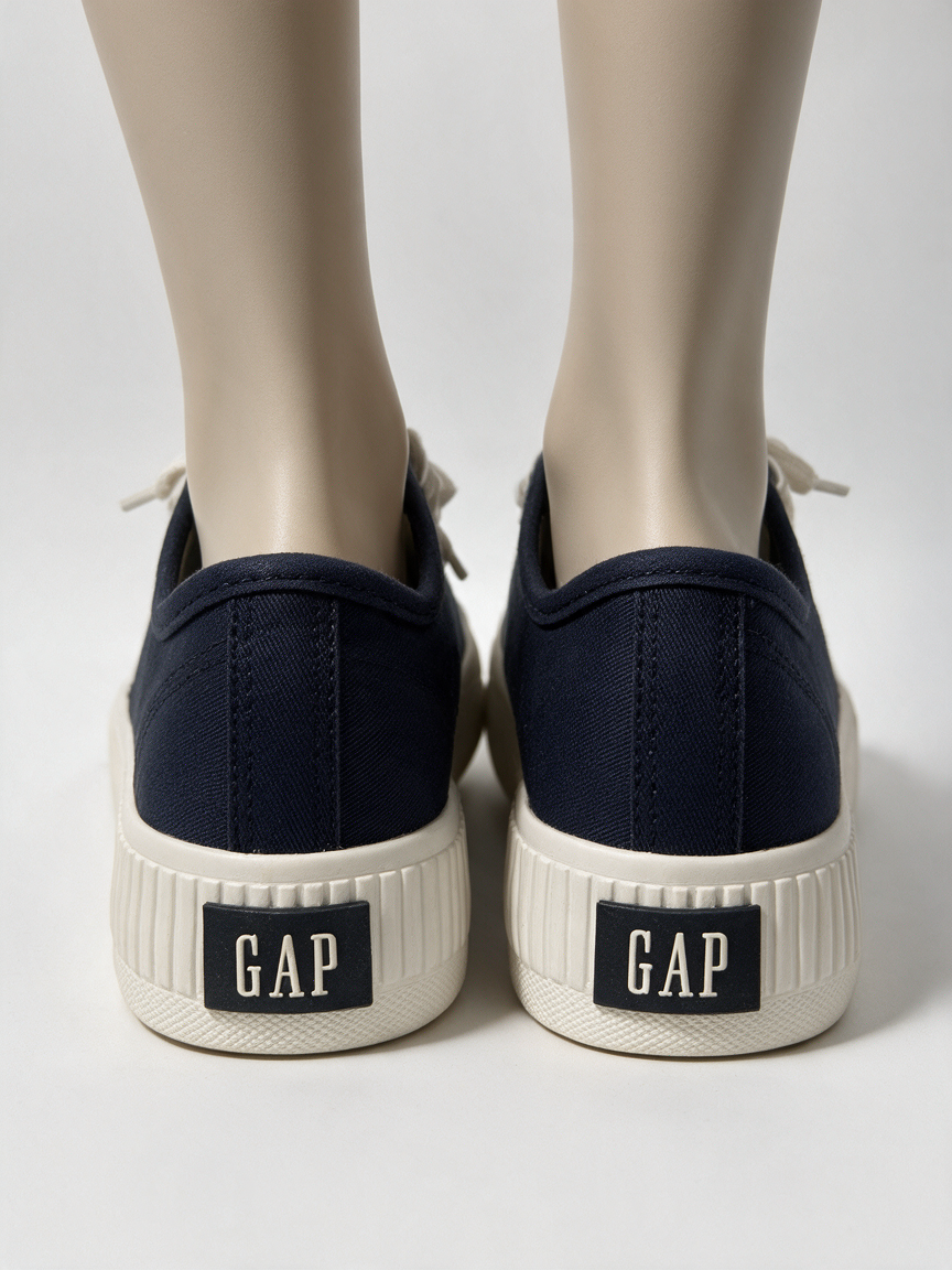 GAP Sneakers - blauw canvas, witte rubberen zool, veters - maat 36