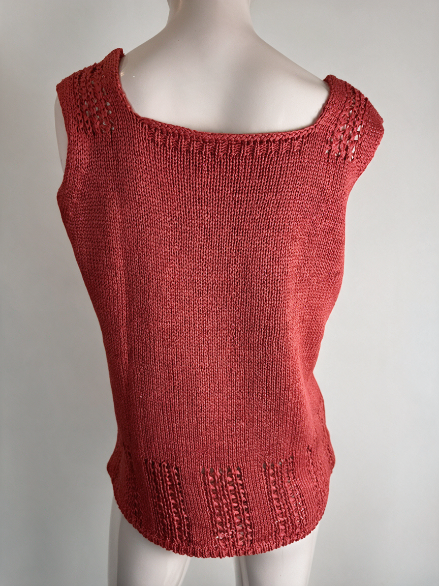 Opus - Top - rood, ajourpatroon, vierkante hals - M
