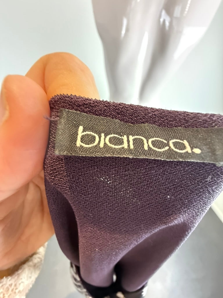 bianca - Blouse - abstract patroon, semi-transparant mesh, V-hals - M