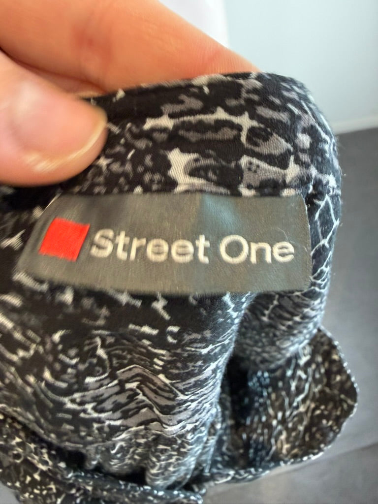 Street One - Blouse - zwart-wit patroon, V-hals, lange mouw - L