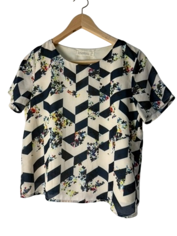 SUGARHILL BOUTIQUE - Blouse - blauw-wit, chevronprint, korte mouw - M