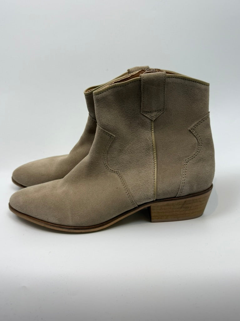 DWARS - Enkellaarsjes - beige, suède look, lage houten hak - maat 39