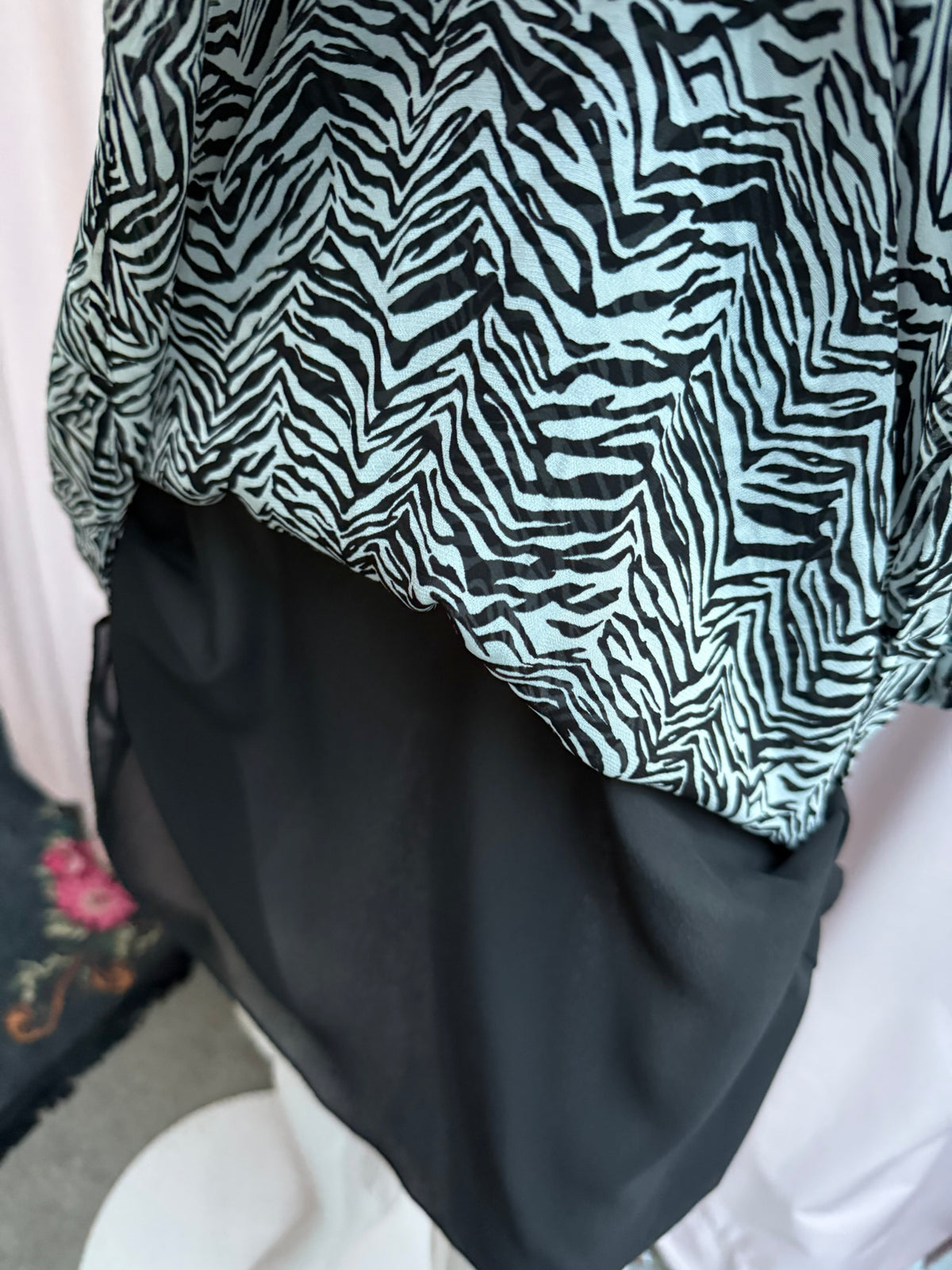 Patrizia Pepe - Jurk - zwart-wit zebraprint, klassieke kraag, knoopsluiting - M