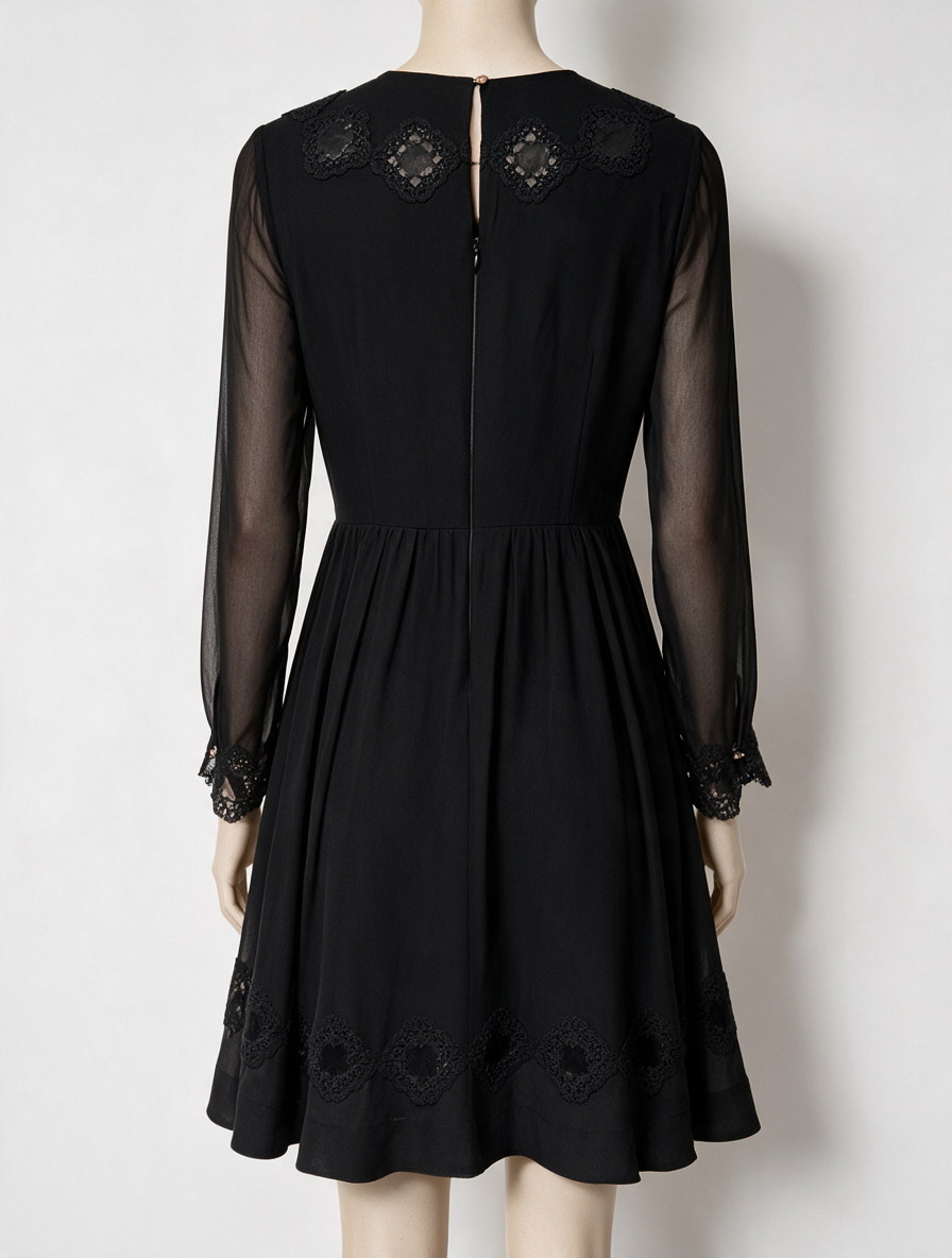 Ted Baker London - Jurk - zwart, semi-transparante mouwen, kantpatroon