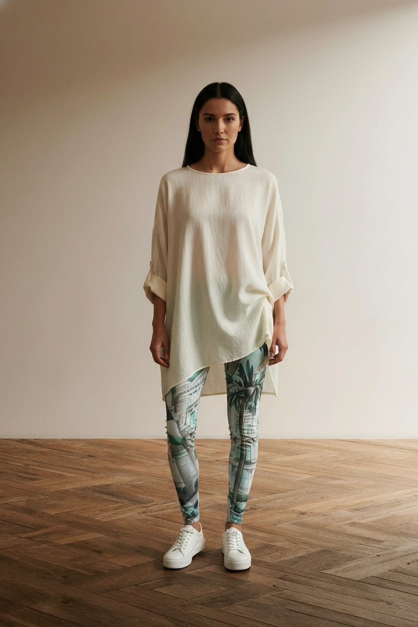 Full body view of the model wearing Philipp Plein Couture Leggings maat 36 multicolor