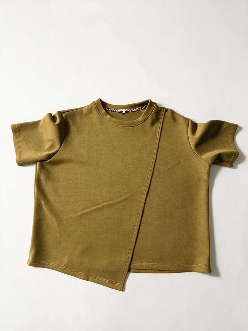 mbyM - T-shirt - khaki, asymmetrische zoom, diagonale naad - M