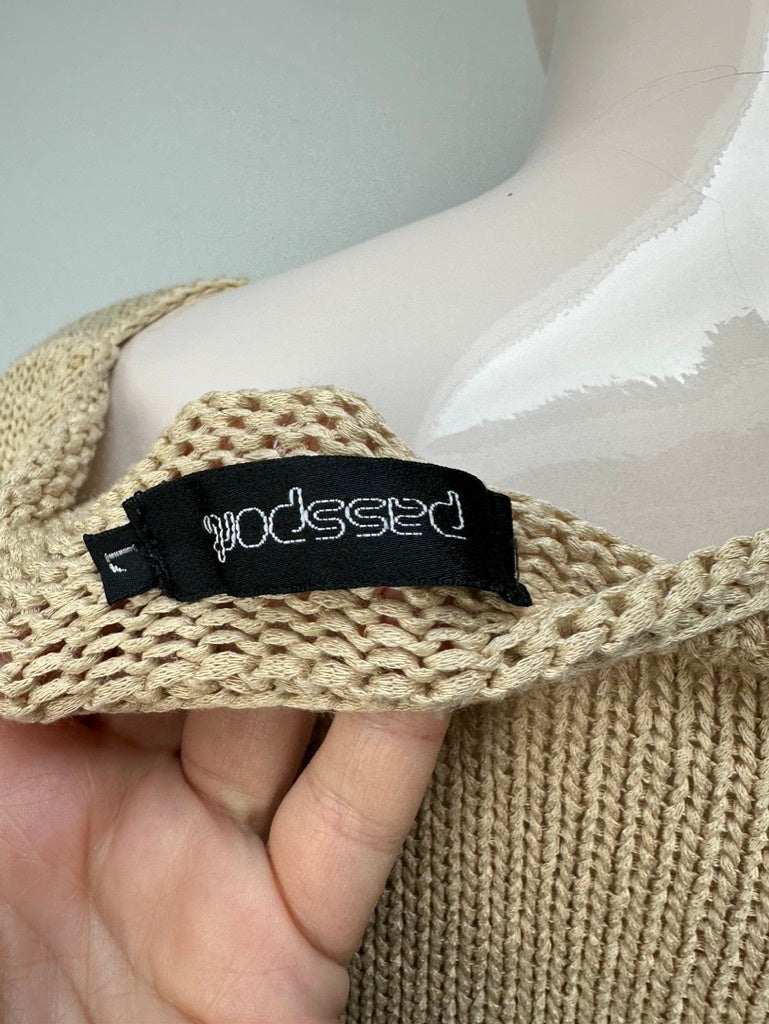 Passport Trui maat 40 beige