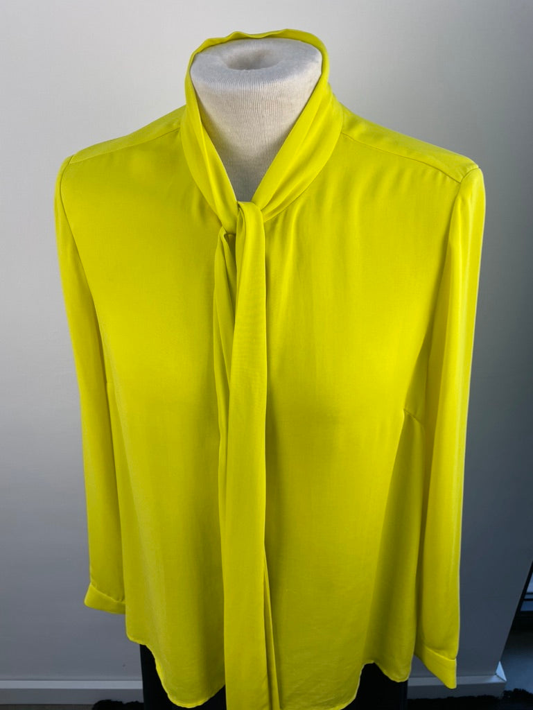 By Malene Birger gele blouse met strik maat 38