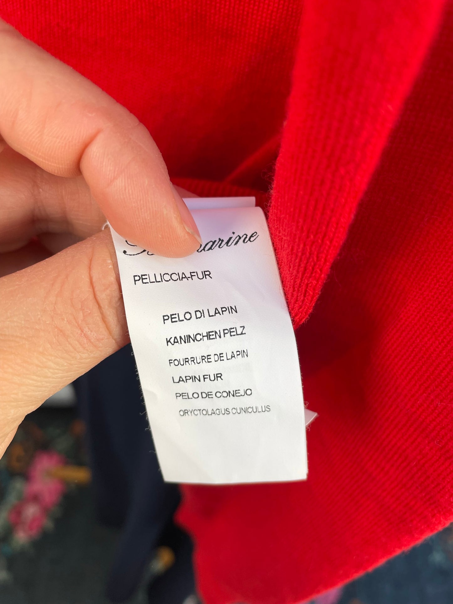 Blumarine rood vestje met bontkraag maat 38
