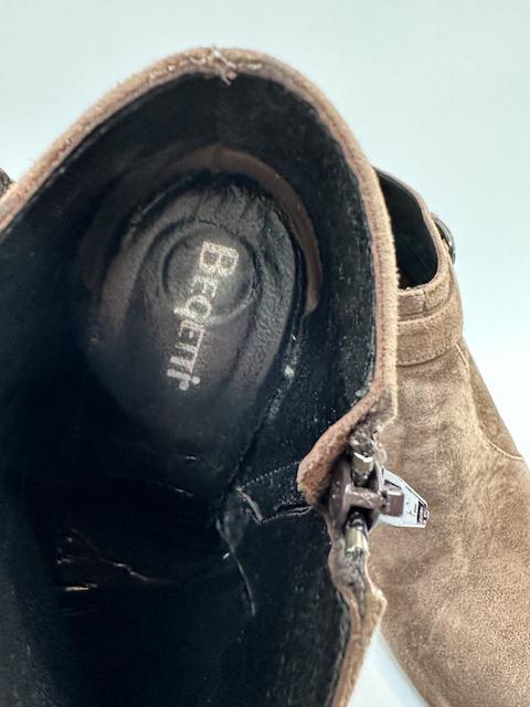 Begetti Suede enkellaarsjes Maat 40