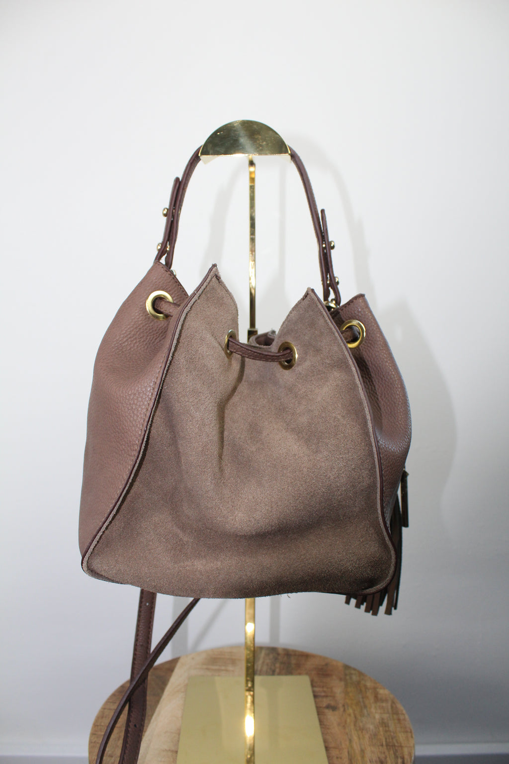 Stonefly leren bucket schoudertas bruin