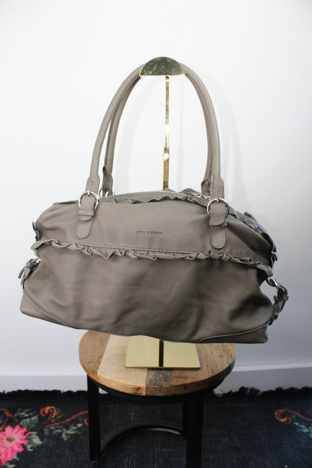 Emmy Wieleman schoudertas taupe echt leder